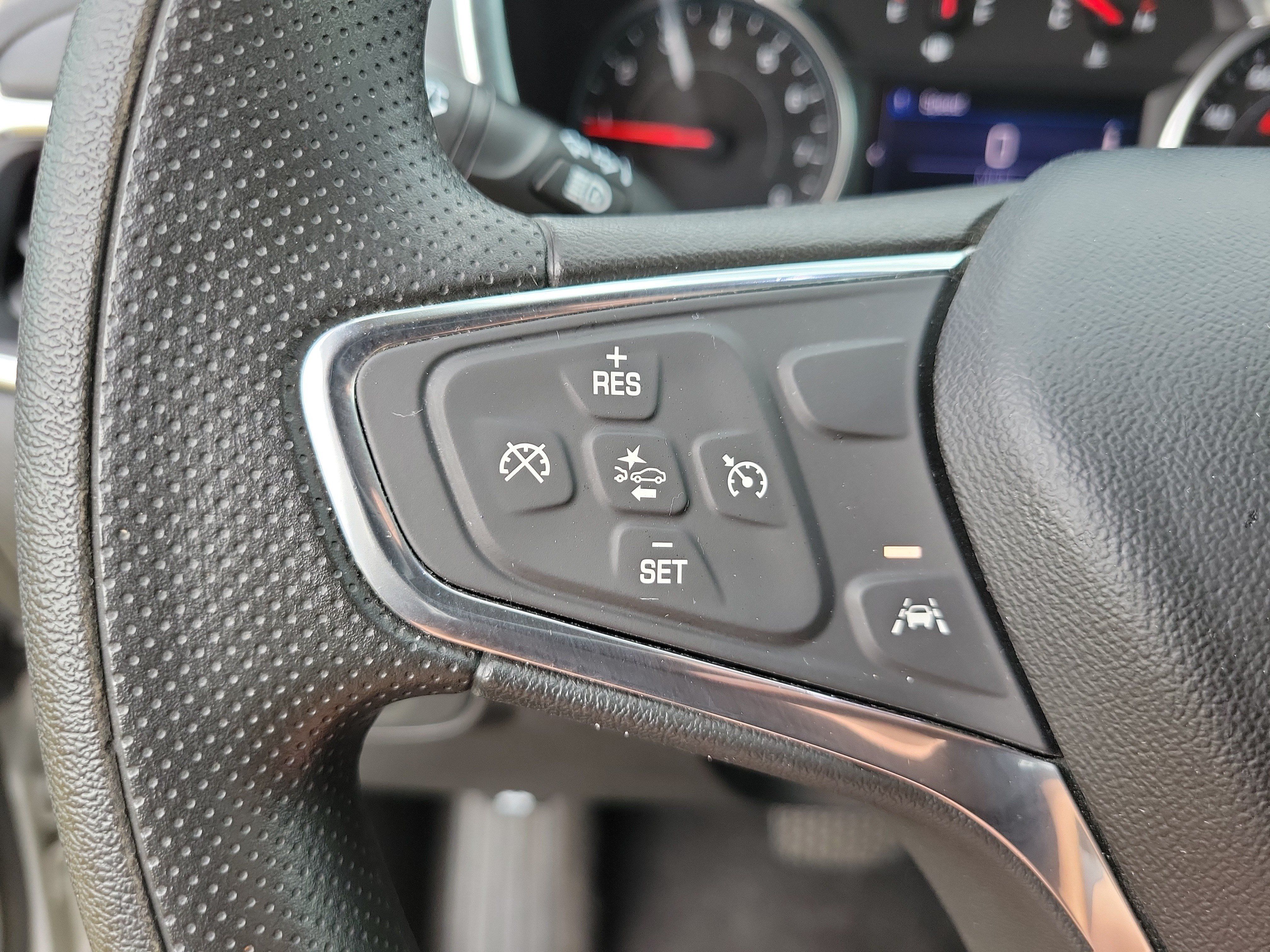 Used 2020 Chevrolet Equinox LT FWD image 20