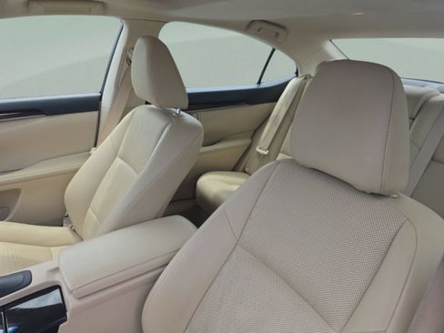 Used 2015 Lexus ES 350 w/ Premium Package FWD image 26