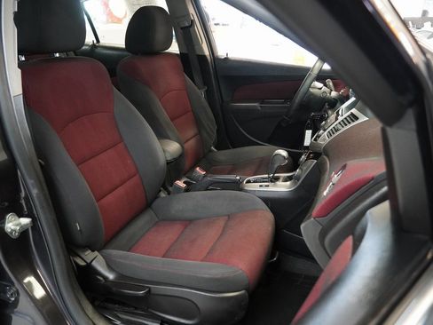 Used 2014 Chevrolet Cruze LT w/ All-Star Edition image 31