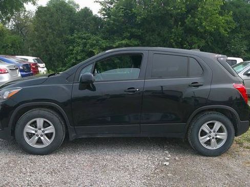 Used 2019 Chevrolet Trax LS w/ Tint and Cruise Package FWD image 1