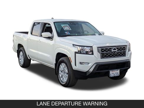 Certified 2024 Nissan Frontier SV w/ SV Convenience Package image 2