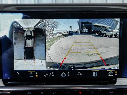 Used 2025 Chevrolet Silverado 3500 High Country w/ High Country Premium Package image 21