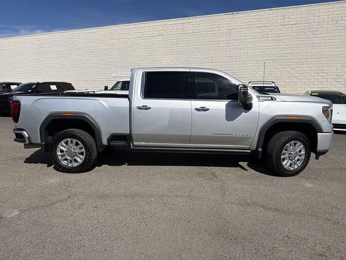 Used 2021 GMC Sierra 2500 Denali w/ Denali Ultimate Package AWD/4WD image 4