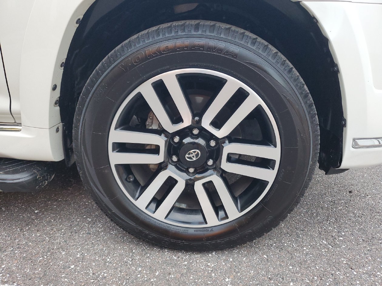 Used 2022 Toyota 4Runner Limited RWD image 3