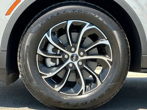 New 2026 Lincoln Nautilus Premier AWD/4WD image 25
