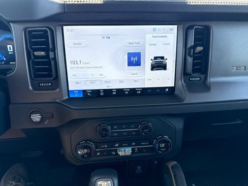 Used 2025 Ford Bronco Badlands AWD/4WD image 13