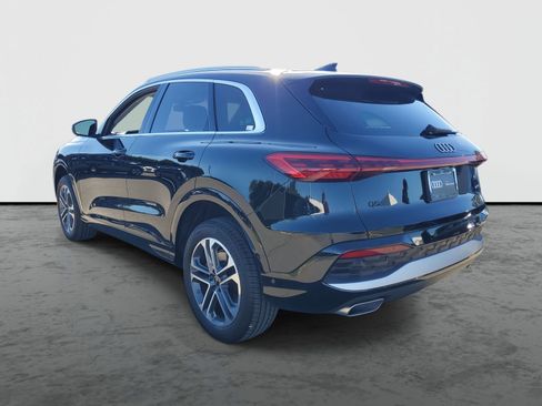 Used 2025 Audi Q5 Premium Plus w/ Premium Plus image 3