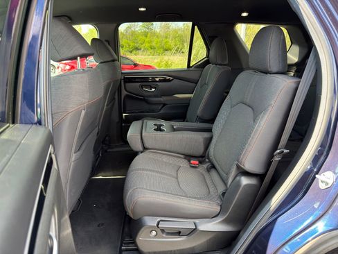 Used 2025 Honda Pilot Sport image 28