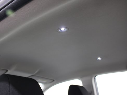 Used 2025 Honda HR-V LX image 20