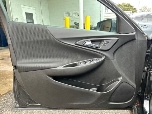 Used 2023 Chevrolet Malibu LT image 9