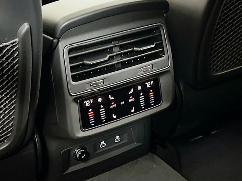 New 2026 Audi Q8 Prestige image 25