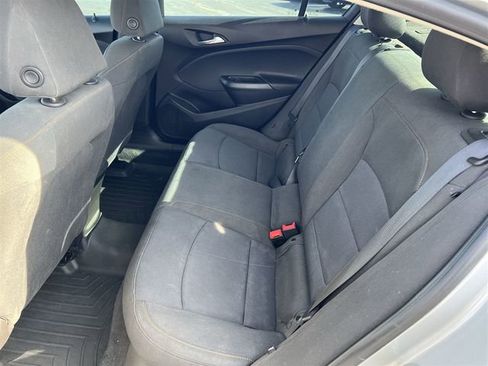 Used 2018 Chevrolet Cruze LS image 25