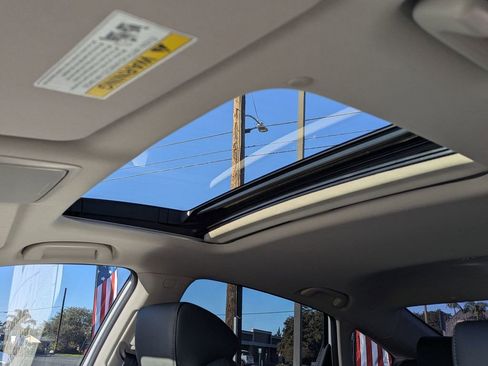 Certified 2022 Honda Accord Touring image 6