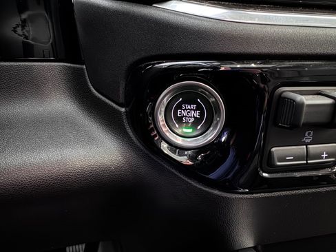 Certified 2022 Chevrolet Silverado 1500 LTZ w/ LTZ Premium Package image 25