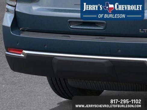 New 2026 Chevrolet Suburban LT image 17