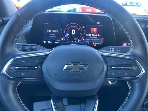 Used 2025 Chevrolet Traverse Z71 w/ Driver Confidence Package image 28