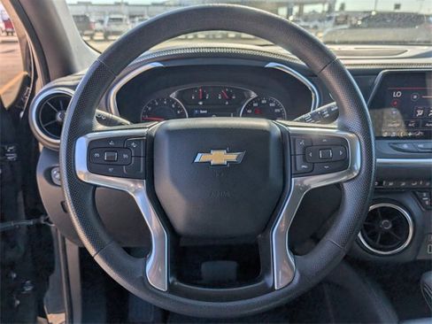 Used 2022 Chevrolet Blazer LT image 15