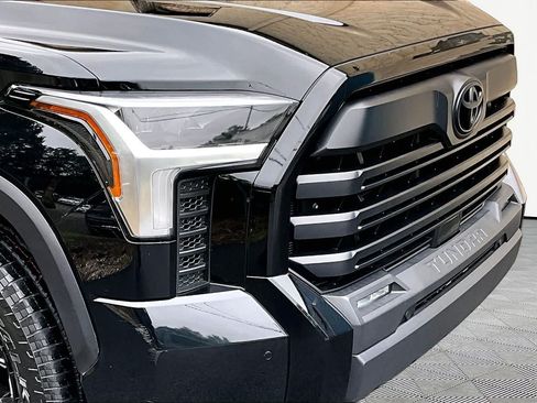 Used 2023 Toyota Tundra SR5 w/ SR5 Premium Package RWD image 29