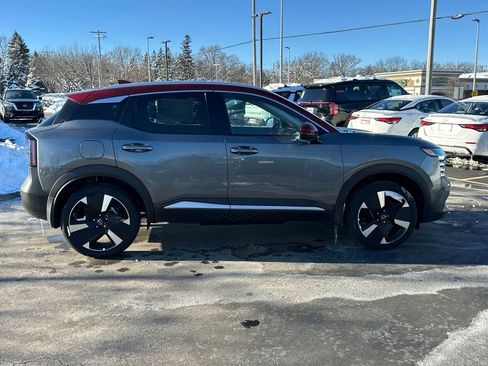 New 2025 Nissan Kicks SR image 6