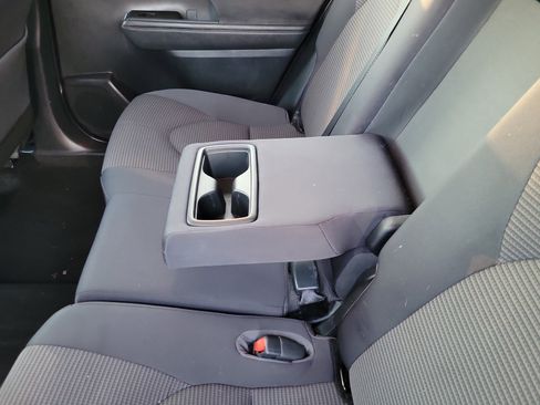 Certified 2021 Toyota Highlander LE image 14