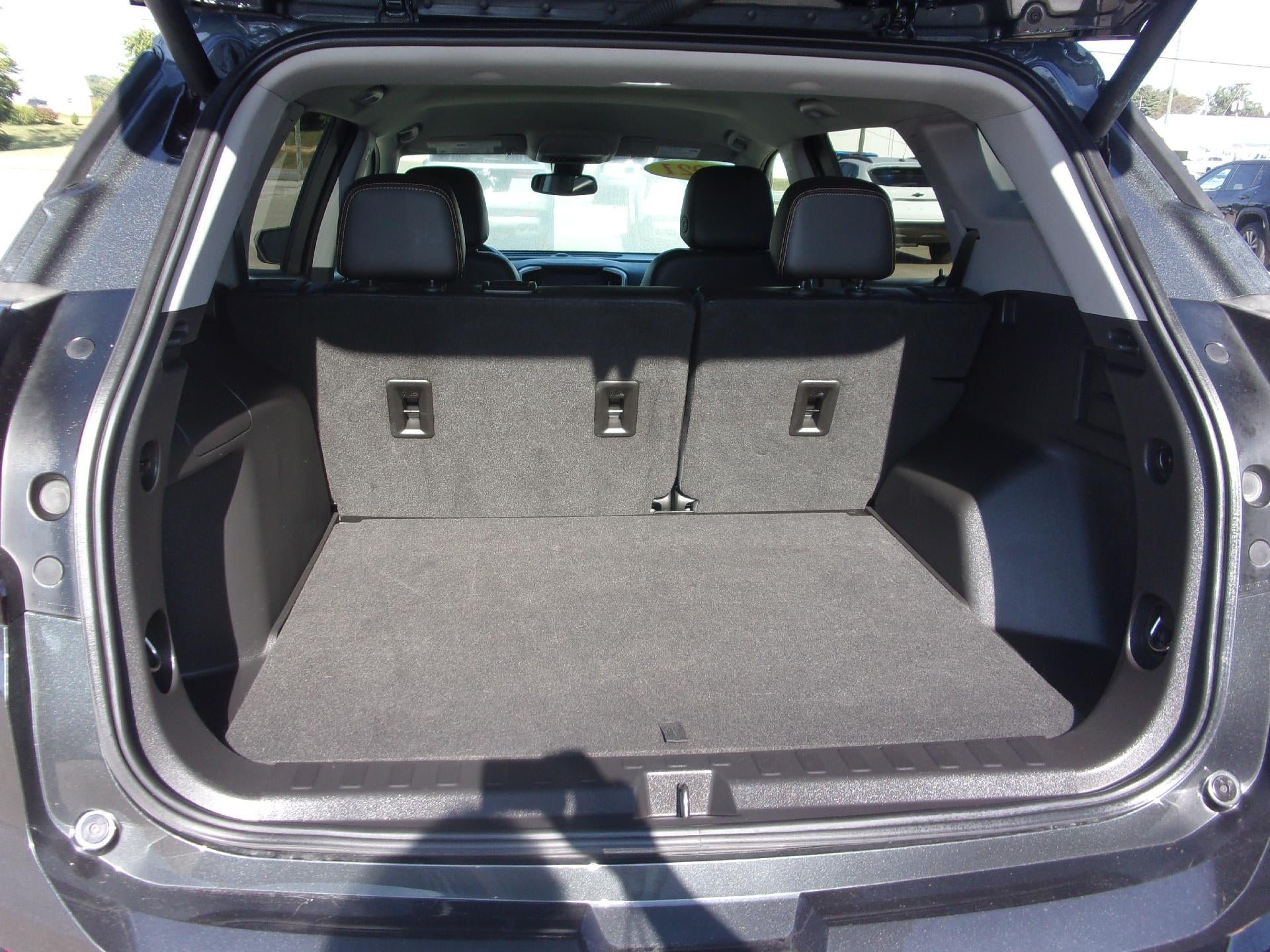 Used 2021 GMC Terrain SLT w/ Elevation Edition FWD image 9