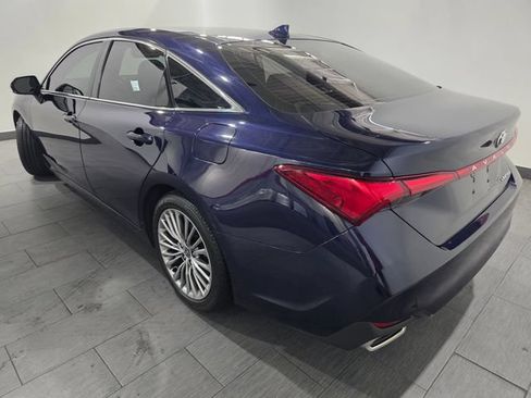 Used 2022 Toyota Avalon Limited w/ Advanced Safety Package FWD image 3