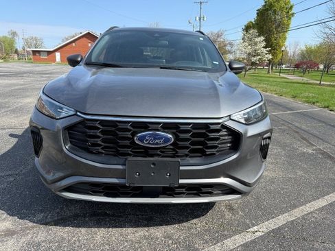 Used 2023 Ford Escape ST-Line image 3