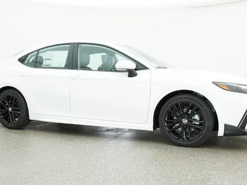 New 2026 Toyota Camry SE image 28