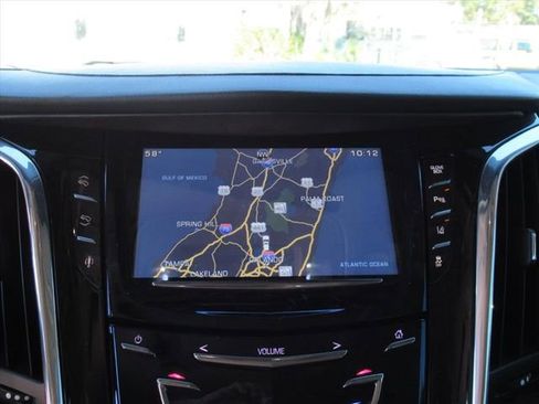 Used 2015 Cadillac Escalade Luxury image 21