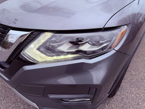 Used 2017 Nissan Rogue SL w/ SL Premium Package image 17