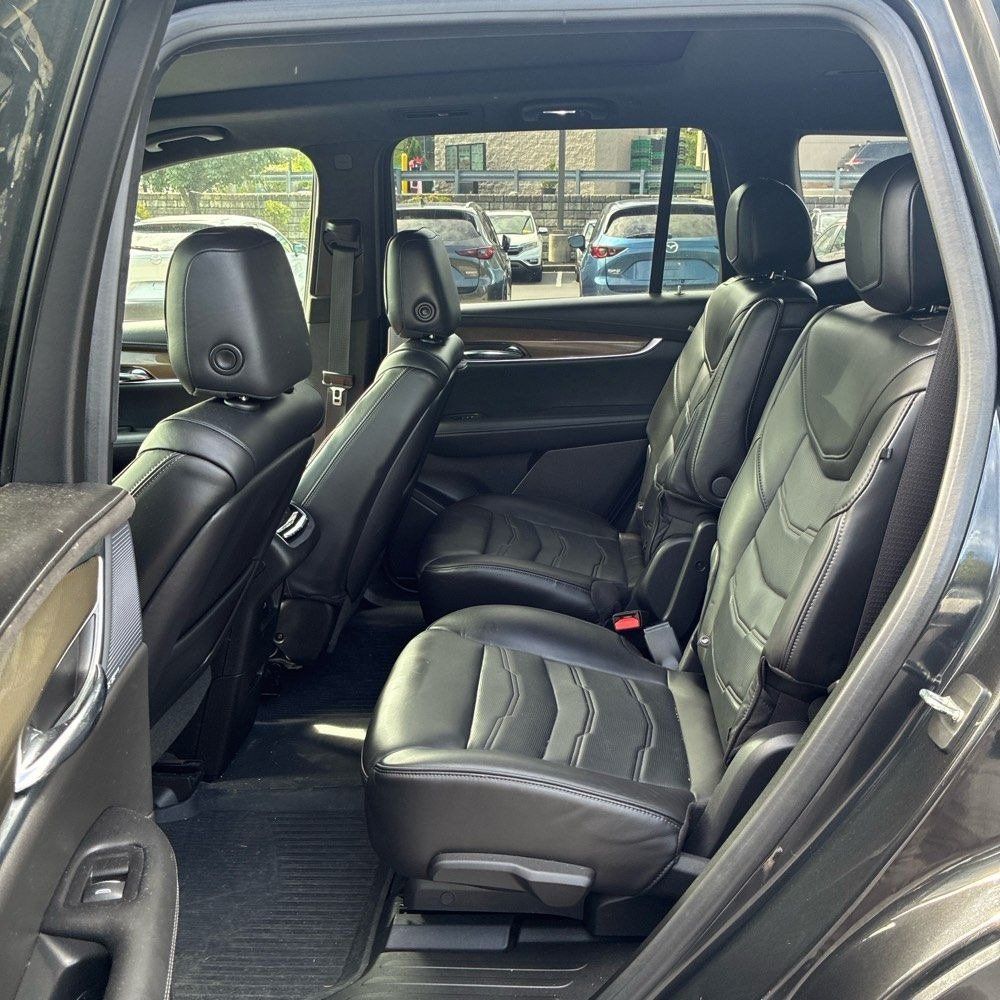 Used 2020 Cadillac XT6 Sport w/ Platinum Package AWD/4WD image 17