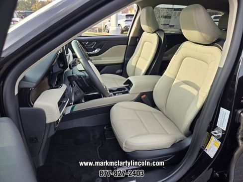 New 2026 Lincoln Corsair Grand Touring image 5