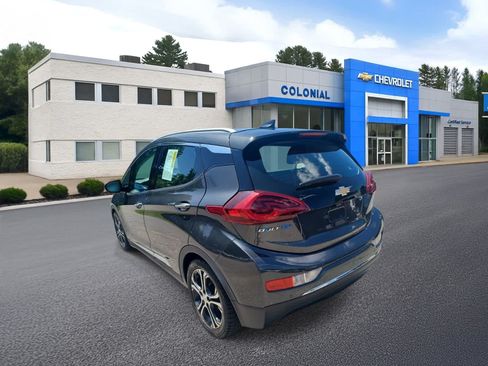 Used 2017 Chevrolet Bolt Premier w/ Driver Confidence II Package FWD image 5