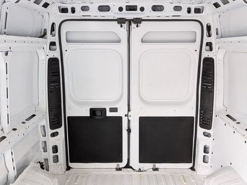 Used 2025 RAM ProMaster 2500 w/ Convenience Group FWD image 9