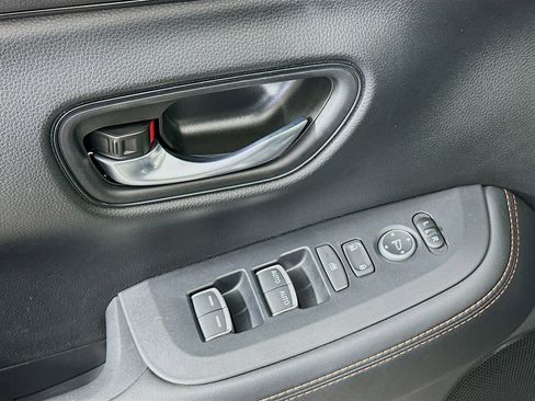 Used 2025 Honda HR-V Sport image 15