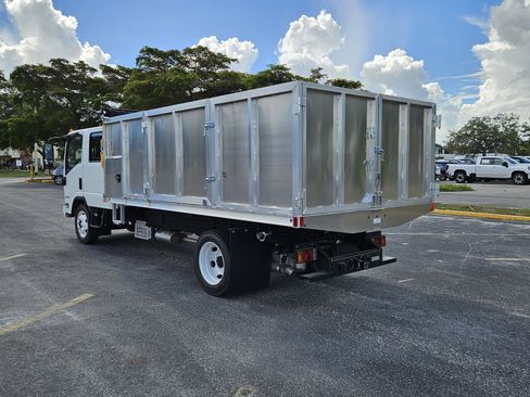 New 2025 Chevrolet Low Cab Forward image 5