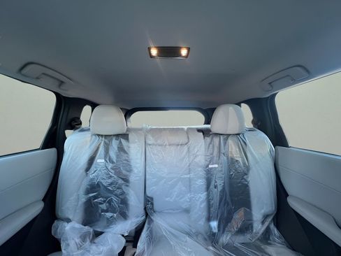 New 2026 Mitsubishi Outlander SE AWD/4WD image 18