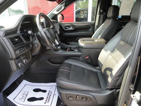 Used 2022 Chevrolet Suburban RST w/ Sport Performance Package AWD/4WD image 10