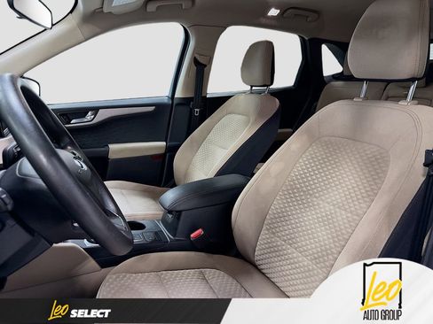 Used 2020 Ford Escape SE FWD image 22