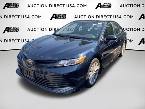 Used 2020 Toyota Camry LE w/ Convenience Package FWD image 24