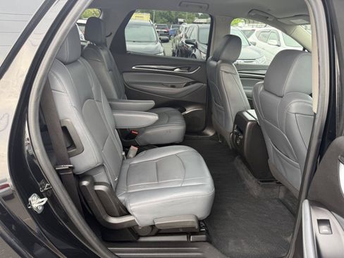 Used 2020 Buick Enclave Essence FWD image 12
