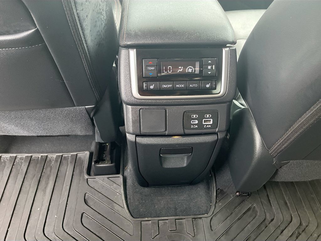 Used 2025 Subaru Ascent Bronze Edition AWD/4WD image 27