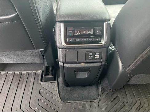 Used 2025 Subaru Ascent Bronze Edition AWD/4WD image 27