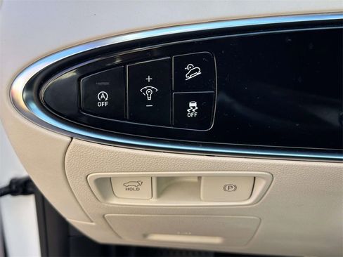 Certified 2022 Genesis GV70 2.5T w/ Select Package image 14