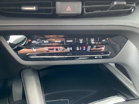 Certified 2023 Buick Envision Preferred AWD/4WD image 8