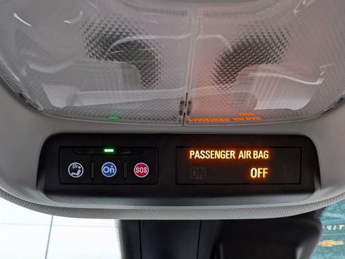 Used 2024 Chevrolet TrailBlazer LT w/ LT Cold Weather Package image 17