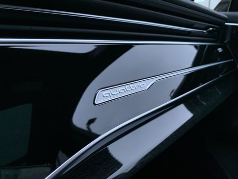 Certified 2025 Audi Q7 3.0T Prestige w/ Prestige Package image 15