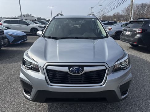 Used 2019 Subaru Forester Premium image 2