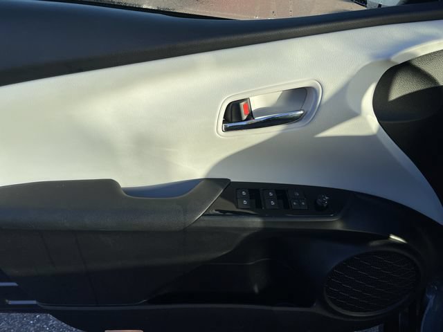 Used 2018 Toyota Prius Three FWD image 12