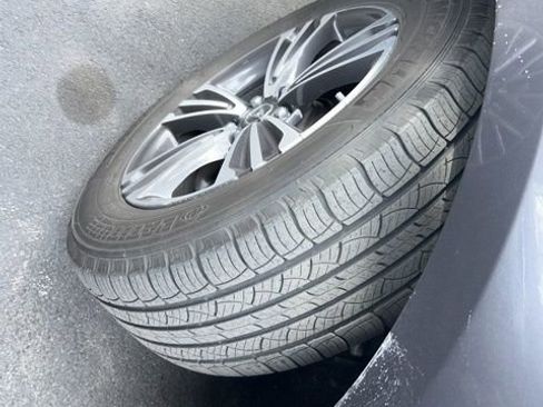 Used 2017 Acura MDX SH-AWD image 19